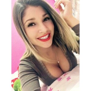 Blondinette coquine à Arles pour plan cul facile Marion - rencontre-Teen-Arles