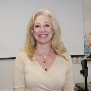 Laura - rencontre-cougar-belfort-YpaR