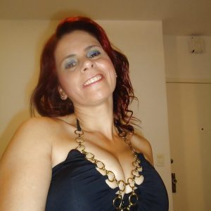 Agathe - rencontre-cougar-vaulx-en-velin-5eZd