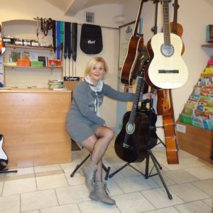 Prête à un trio inoubliable ? Elena - rencontre-MILF-Noisy-le-Grand